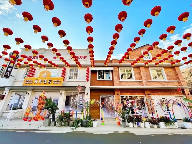 龙潭墟修缮后的沿街建筑，全域土地综合整治，国土生态修复保护，国土空间规划