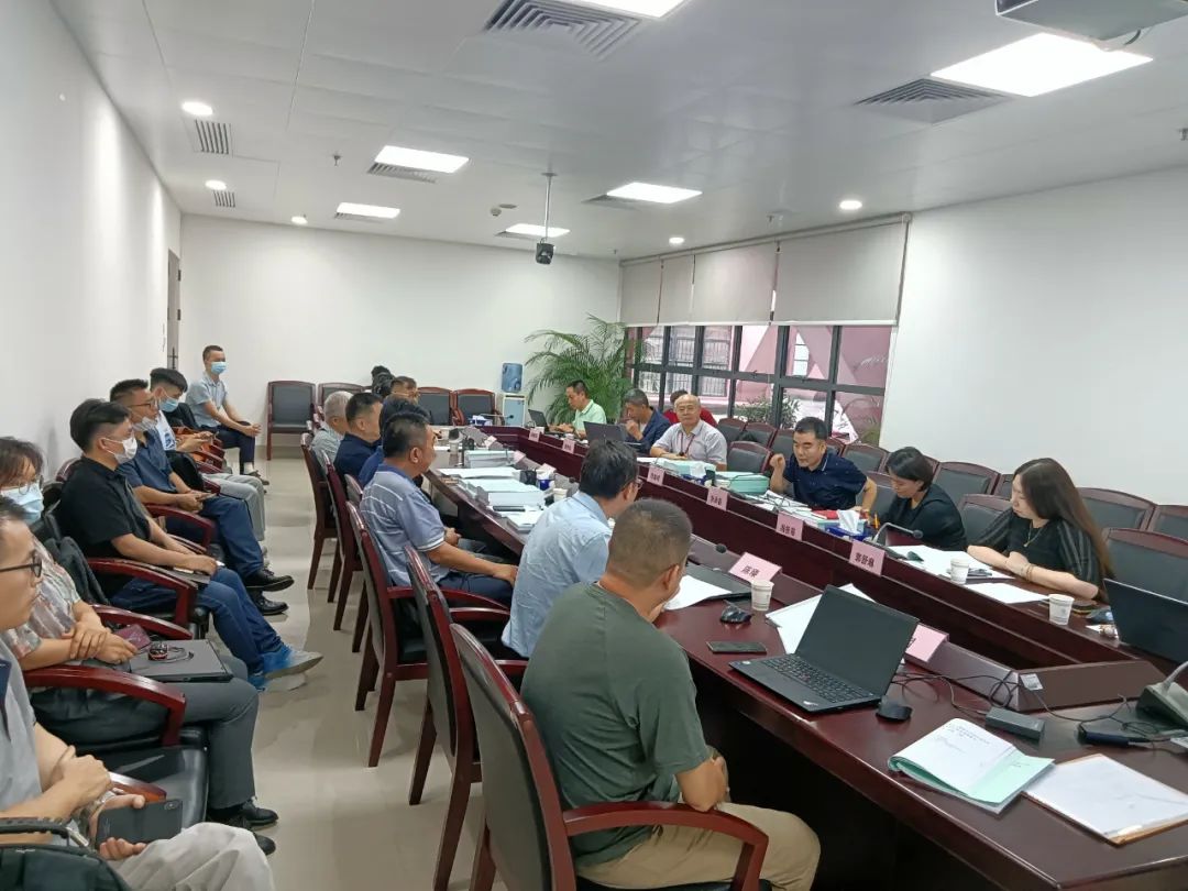 广东省文物局博物馆处副处长李录春发言