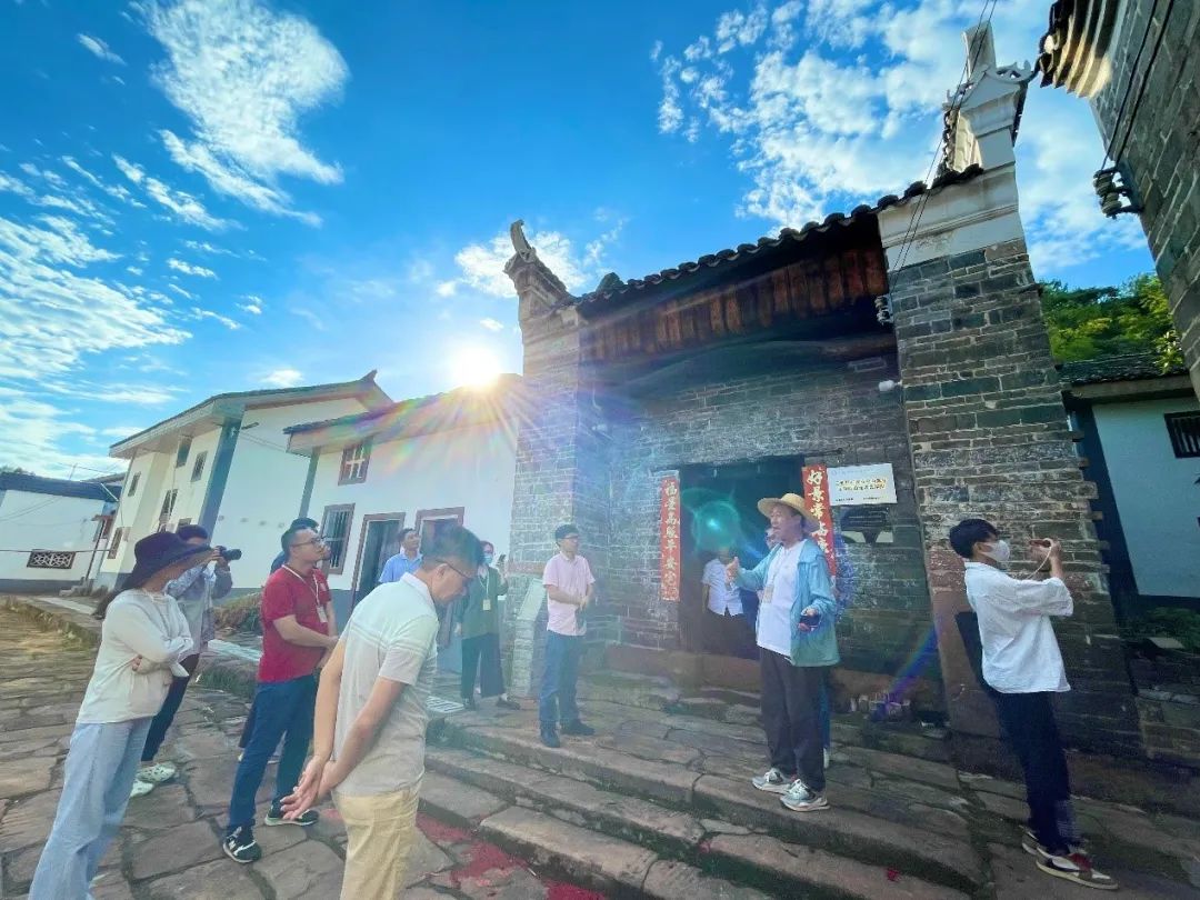 广州欧科项目组在国立中山大学工学院旧址调研